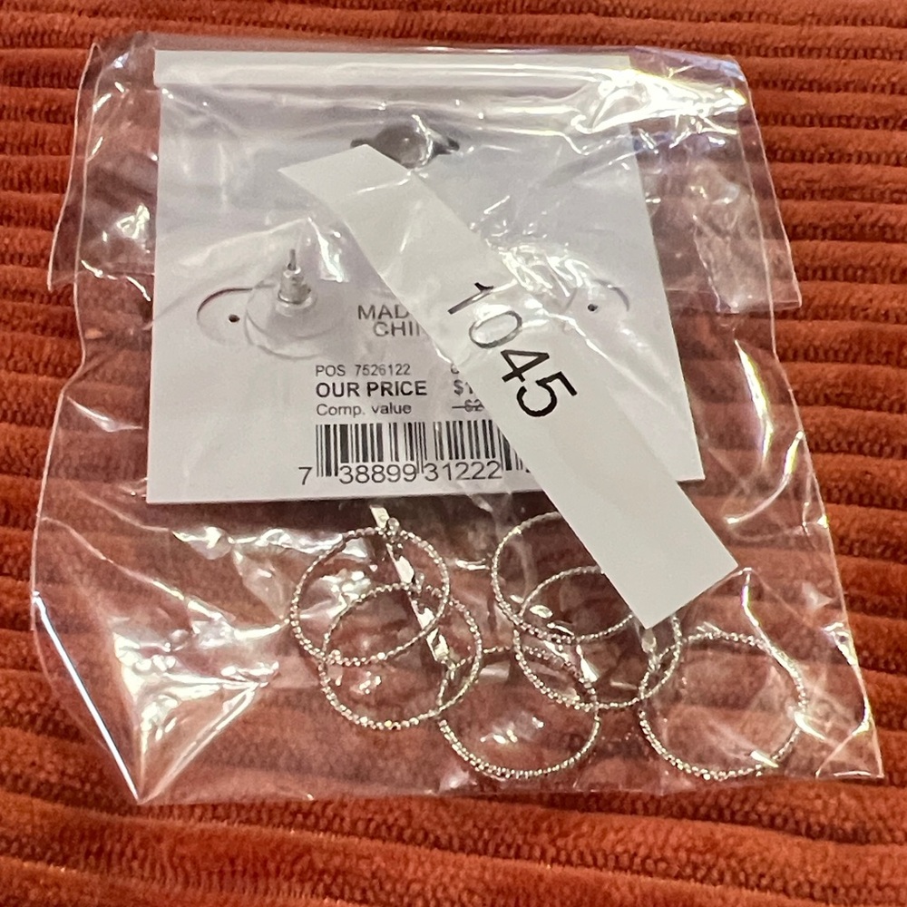 3/$18 Kelly & Katie Silver Triple Circle Drop Earrings Lot 1045 - Picture 5 of 5